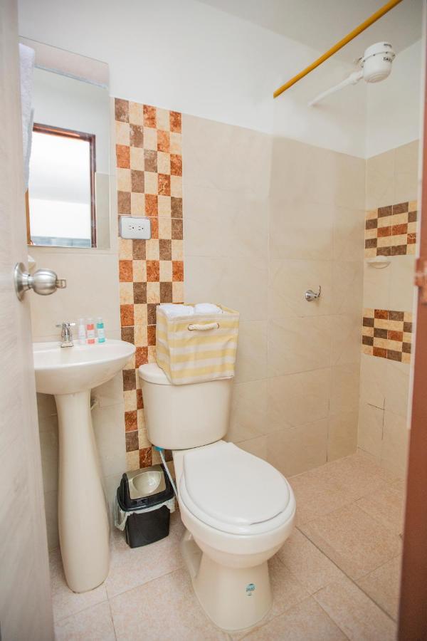 Komodo Alojamiento- Hostal Autoservicio, Ubicado Cerca Al Centro Historico - Bano Privado, Wifi , Cama 2X2 Y Agua Caliente Y Cocina Compartida Попаян Экстерьер фото