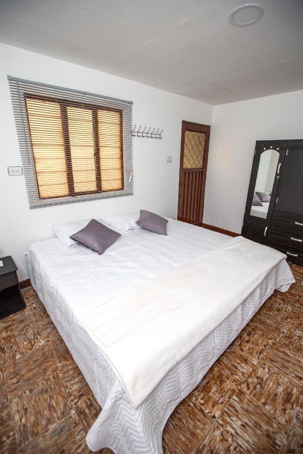 Komodo Alojamiento- Hostal Autoservicio, Ubicado Cerca Al Centro Historico - Bano Privado, Wifi , Cama 2X2 Y Agua Caliente Y Cocina Compartida Попаян Экстерьер фото