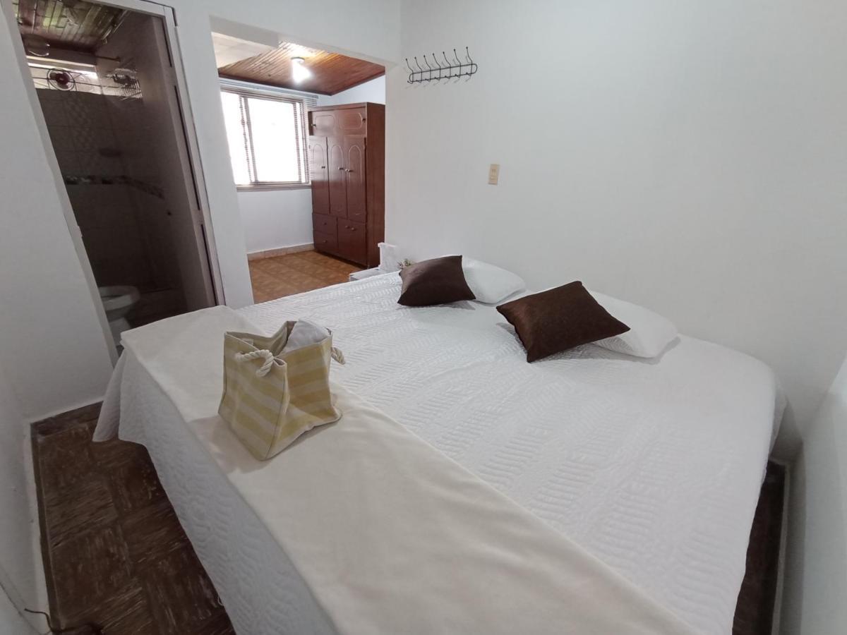 Komodo Alojamiento- Hostal Autoservicio - Ubicado Muy Cerca Al Centro Historico -Habitaciones Con Bano Privado, Wifi , Cama 2X2 Попаян Экстерьер фото