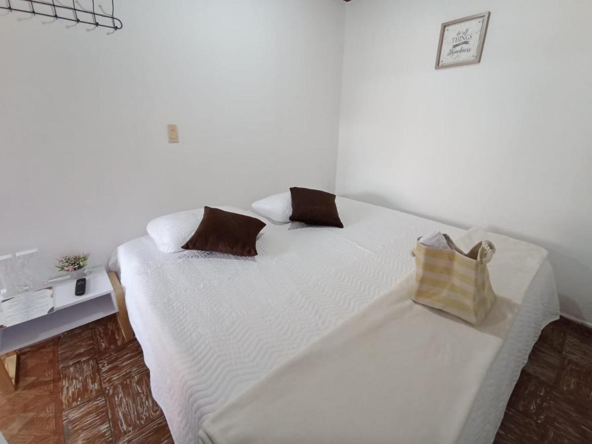 Komodo Alojamiento- Hostal Autoservicio - Ubicado Muy Cerca Al Centro Historico -Habitaciones Con Bano Privado, Wifi , Cama 2X2 Попаян Экстерьер фото