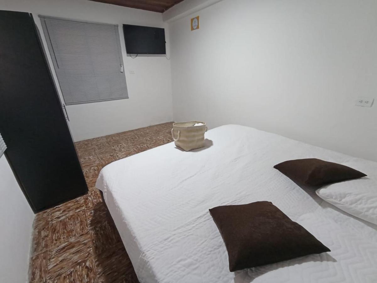 Komodo Alojamiento- Hostal Autoservicio, Ubicado Cerca Al Centro Historico - Bano Privado, Wifi , Cama 2X2 Y Agua Caliente Y Cocina Compartida Попаян Экстерьер фото