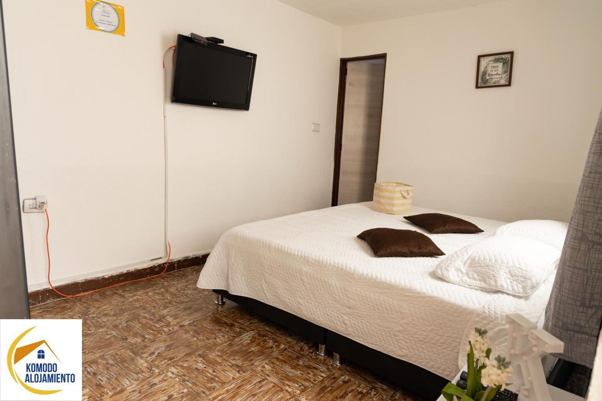 Komodo Alojamiento- Hostal Autoservicio - Ubicado Muy Cerca Al Centro Historico -Habitaciones Con Bano Privado, Wifi , Cama 2X2 Попаян Экстерьер фото